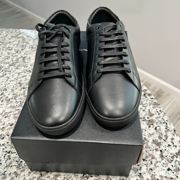 COURT CLASSIC SL/06 EMBROIDERED SNEAKERS IN...
 
SIZE:43 - Picture 1 of 4